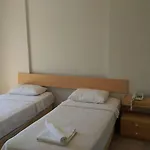 Es