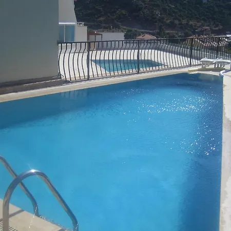 Aparthotel Es 2*