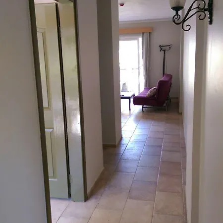 Hotel apartamentowy Es 2*