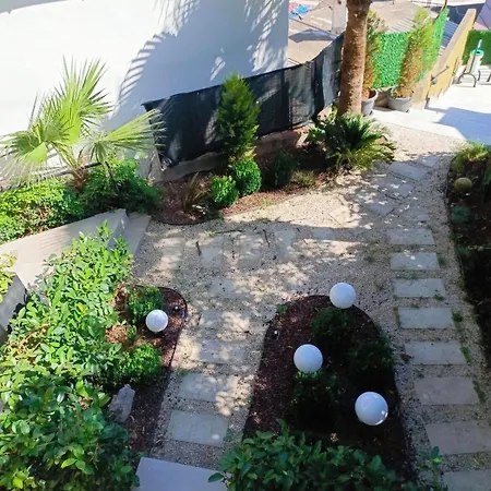 Hotel apartamentowy Es